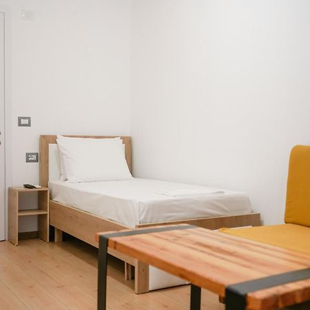 Ora Apartment Gjirokastër Esterno foto