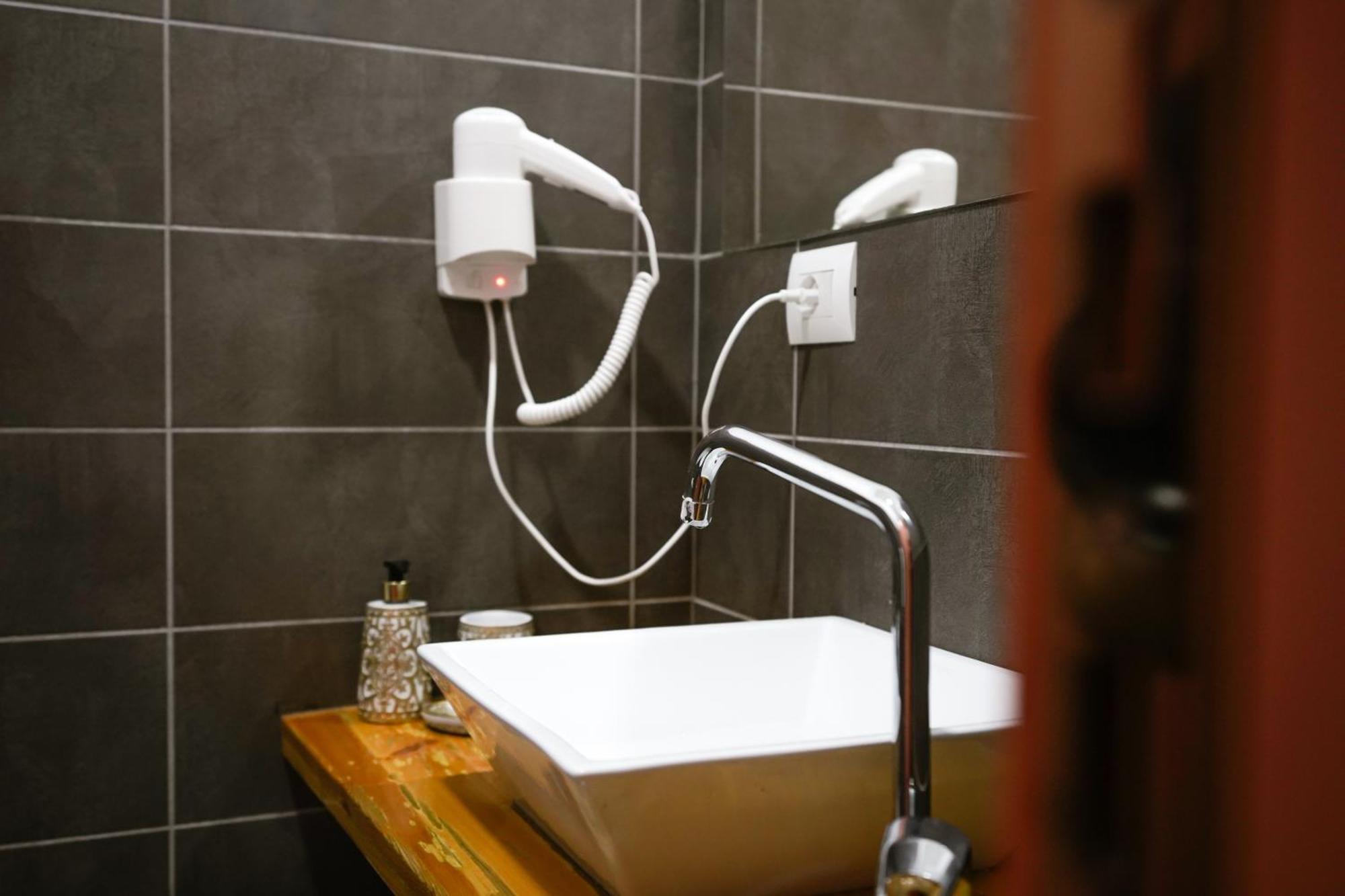 Ora Apartment Gjirokastër Esterno foto