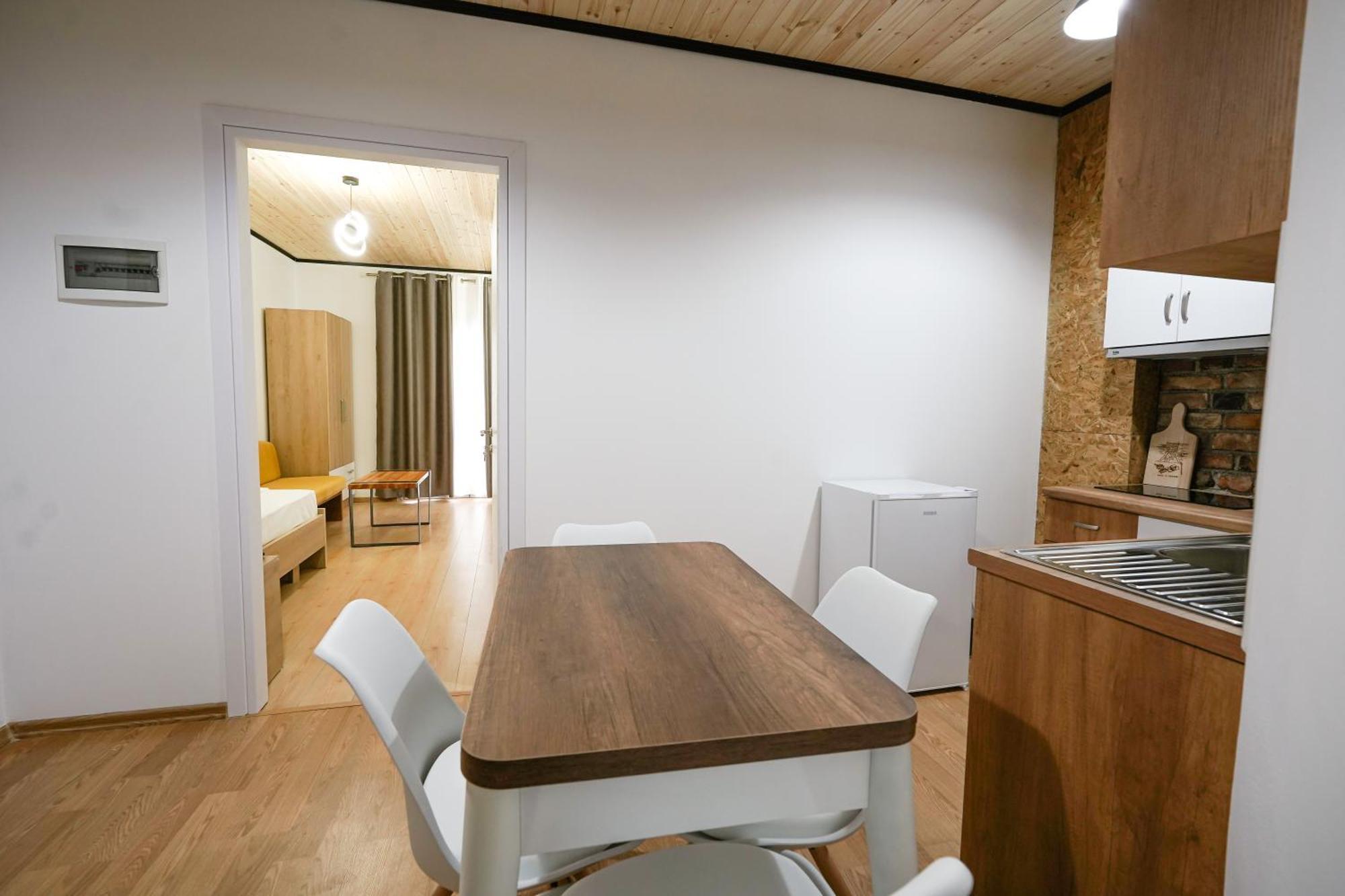 Ora Apartment Gjirokastër Esterno foto